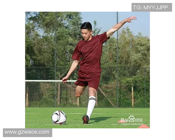 单车球技引领风潮 足球球星单车绝技解析与发展历程 单车球技引领风潮 足球球星单车绝技解析与发展历程