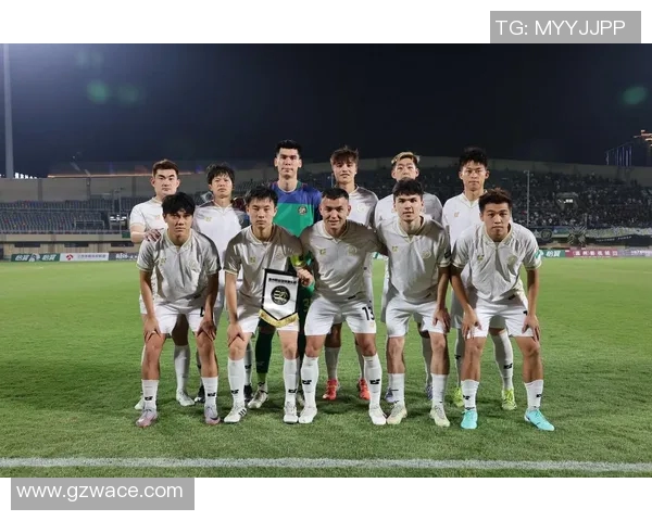 哪些足球球星活跃在抖音平台分享生活与训练瞬间揭秘 哪些足球球星活跃在抖音平台分享生活与训练瞬间揭秘